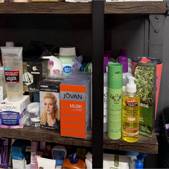 Tuesday Night NEW Pallet Health & Beauty 7:30 EST - Picture 2 of 14